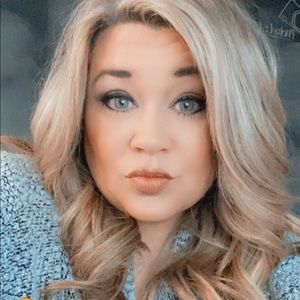 Meet your Posher, Leann